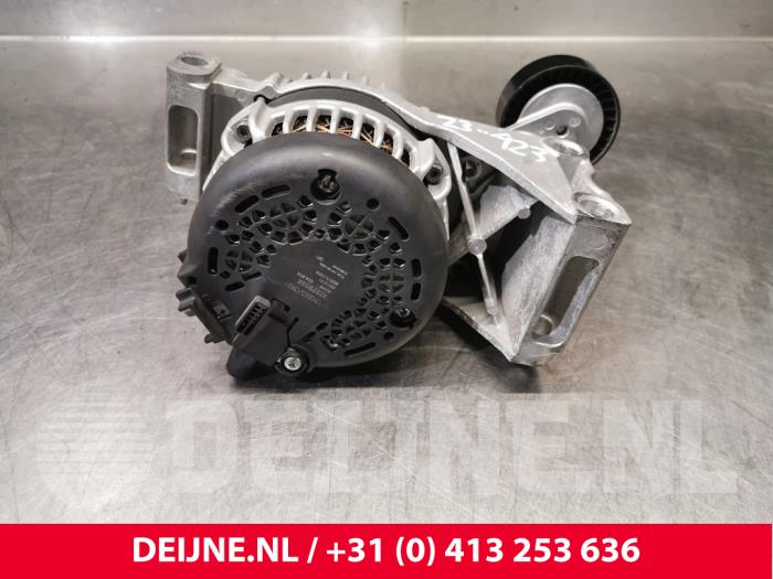 Gebruikte Alternator Volvo XC40 (XZ) 1.5 T2 12V Prijs € 200,00 Margeregeling aangeboden door van Deijne Onderdelen Uden B.V.