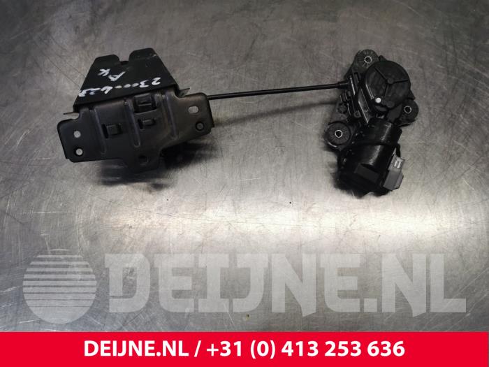 Volvo XC40 Schließmechanik Heckklappe O200242