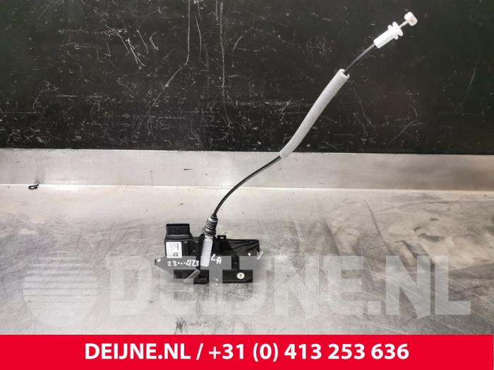 Volvo XC40 Deurslot Mechaniek 4Deurs links-achter O200274