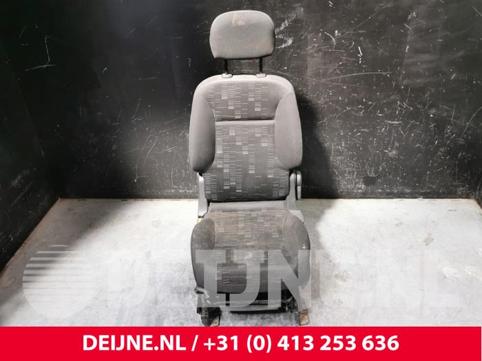 Citroen Berlingo Stoel links O200383