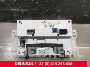 Volvo V60 Display Multi Media regelunit O200454 foto 2
