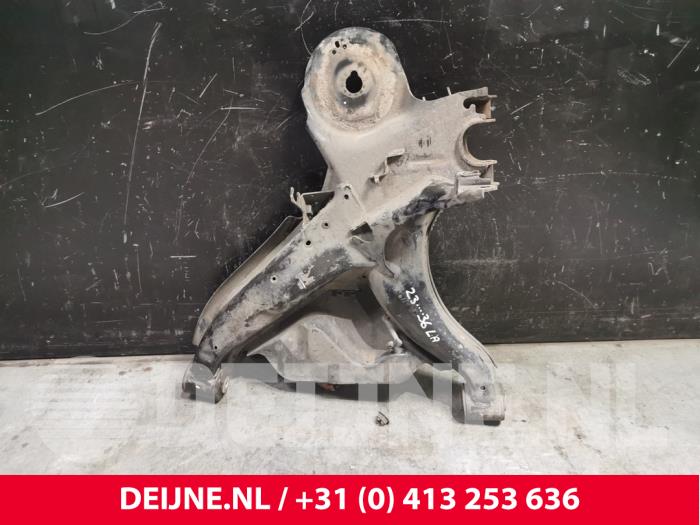 Mercedes Vito Draagarm onder links-achter O200461