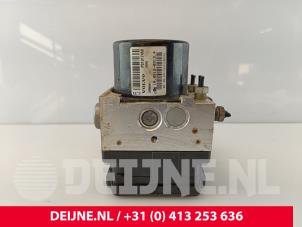 Volvo V60 ABS Pumpe O200466 foto 3