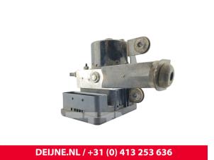 Volvo C70 ABS pump O200554 photo 3