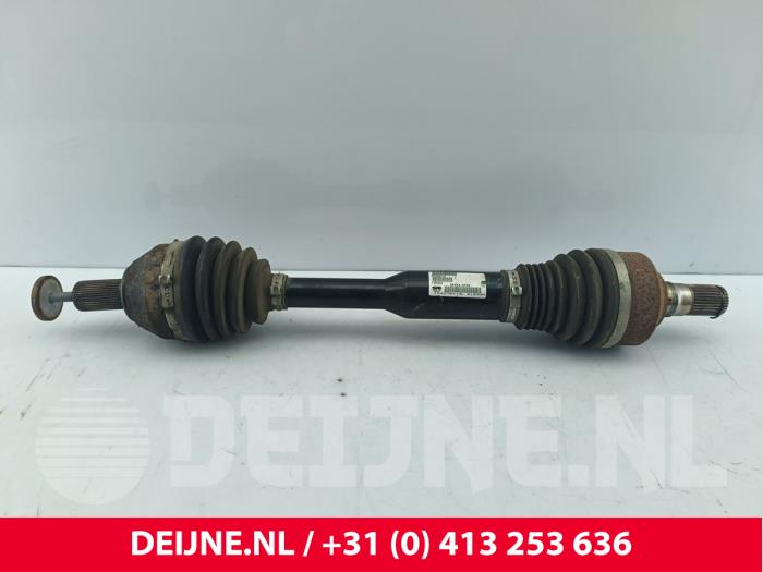 Gebruikte Steekas links-voor Volvo XC60 I (DZ) 2.0 D4 16V Prijs € 150,00 Margeregeling aangeboden door van Deijne Onderdelen Uden B.V.