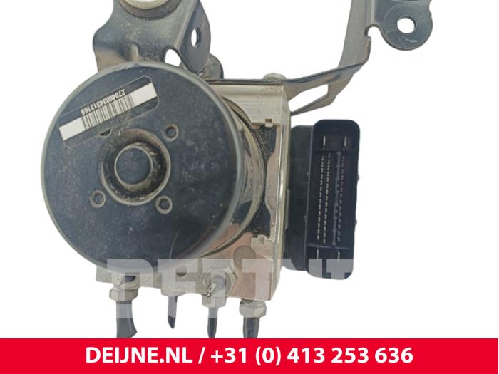 Volvo XC60 ABS Pomp O200645