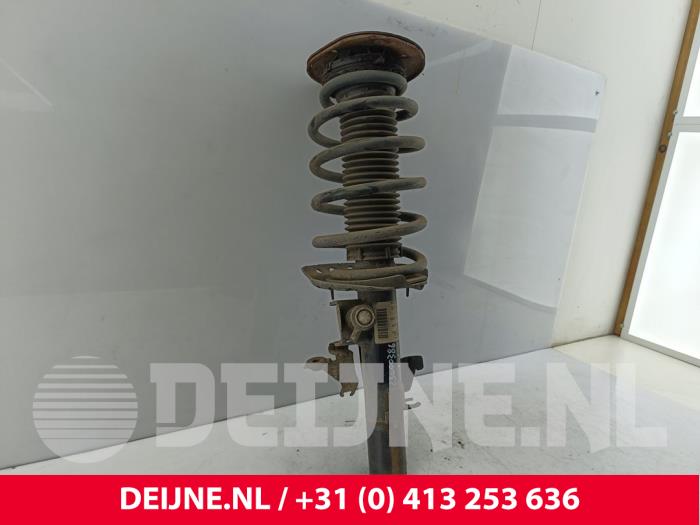 Volvo XC60 Schokdemperpoot links-voor O200696