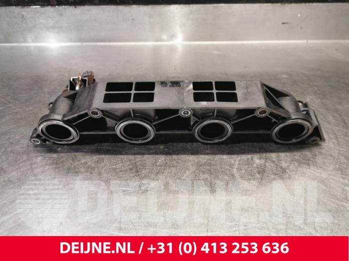 Gebruikte Inlaatspruitstuk Renault Master II (FD/HD) 2.5 dCi 16V Prijs € 36,30 Inclusief btw aangeboden door van Deijne Onderdelen Uden B.V.