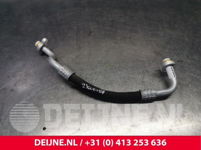Volvo C40 Klima Leitung O200871