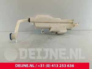 Volvo V90 Scheibensprühertank vorne O200928 foto 2