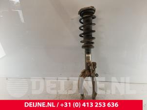 Gebruikte Mac Phersonpoot rechts-voor Volvo V90 II (PW) 2.0 D3 16V Prijs € 125,00 Margeregeling aangeboden door van Deijne Onderdelen Uden B.V.