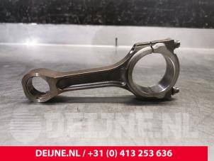 Gebruikte Drijfstang Ford Transit 2.2 TDCi 16V Euro 5 RWD Prijs € 90,75 Inclusief btw aangeboden door van Deijne Onderdelen Uden B.V.