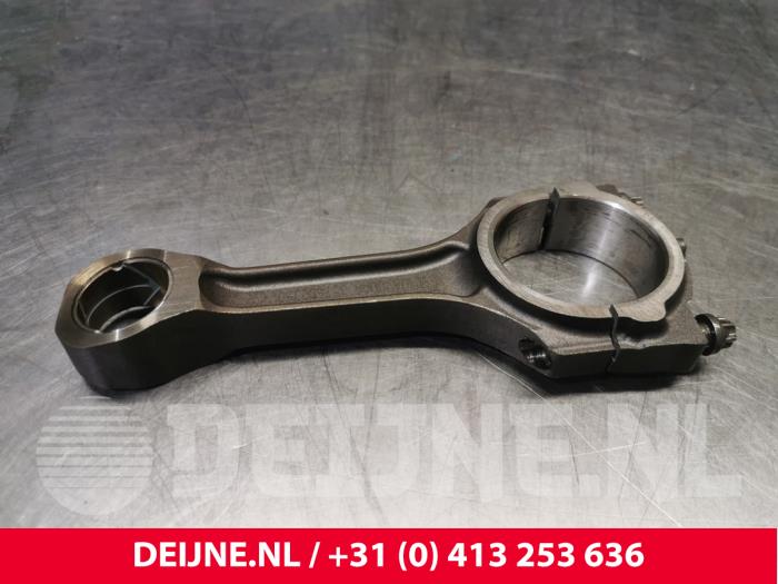 Gebruikte Drijfstang Ford Transit 2.2 TDCi 16V Euro 5 RWD Prijs € 90,75 Inclusief btw aangeboden door van Deijne Onderdelen Uden B.V.