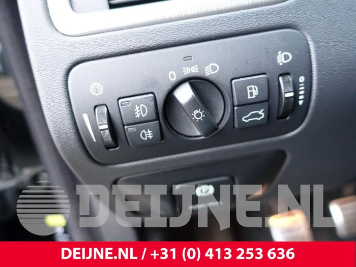 Volvo V70 Licht Schalter O201037