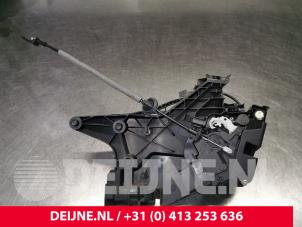 Volvo V70 Rear door mechanism 4-door, right O201131 photo 2