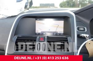 Gebruikte Display Interieur Volvo XC60 I (DZ) 2.4 D5 20V AWD Prijs op aanvraag aangeboden door van Deijne Onderdelen Uden B.V.