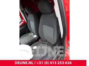 Gebruikte Voorstoel links Peugeot Bipper (AA) 1.3 HDI Prijs op aanvraag aangeboden door van Deijne Onderdelen Uden B.V.