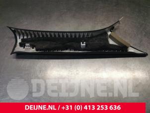 Mercedes GLE A-stijl Afdekkap links O201497 foto 3