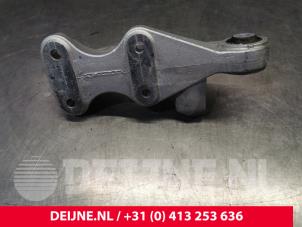 Volvo V40 Motorsteun O201540 foto 3