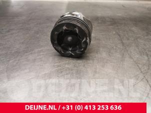 Volkswagen Transporter Piston O201576 photo 2