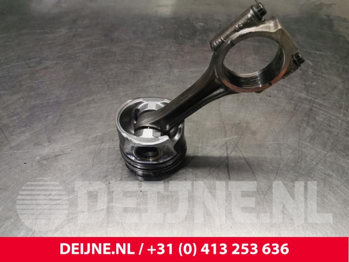 Gebruikte Zuiger Volkswagen Transporter T5 2.0 TDI DRF Prijs € 42,35 Inclusief btw aangeboden door van Deijne Onderdelen Uden B.V.