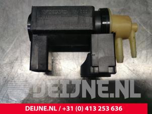 Volvo V40 Turbo pressure regulator O201611 photo 3