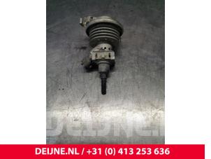 Renault Trafic Adblue injector O201685 foto 2