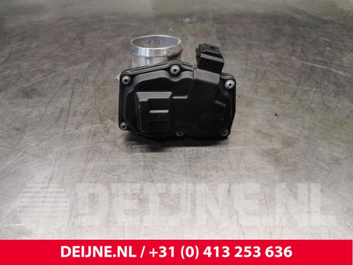 Gebruikte Gasklephuis Ford Transit Courier 1.0 Ti-VCT EcoBoost 12V Prijs € 48,40 Inclusief btw aangeboden door van Deijne Onderdelen Uden B.V.