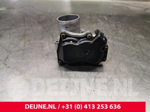 Gebruikte Gasklephuis Opel Movano 2.3 CDTi 16V FWD Prijs € 60,50 Inclusief btw aangeboden door van Deijne Onderdelen Uden B.V.