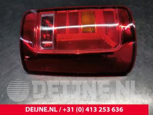 Gebruikte Achterlicht links Volkswagen Caddy IV 2.0 TDI 75 Prijs € 90,75 Inclusief btw aangeboden door van Deijne Onderdelen Uden B.V.