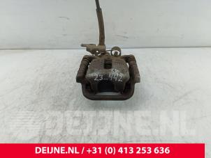 Gebruikte Remklauw (Tang) links-achter Volkswagen Caddy IV 2.0 TDI 75 Prijs € 66,55 Inclusief btw aangeboden door van Deijne Onderdelen Uden B.V.