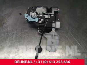Volkswagen Caddy Deurslot Mechaniek 2Deurs rechts O202133 foto 3