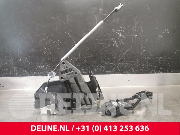 Volvo V60 Front door lock mechanism 4-door, right O202331