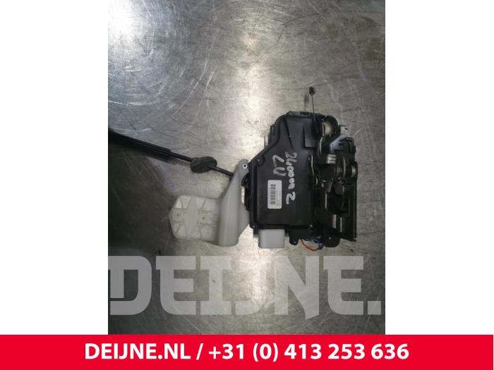 Volkswagen Caddy Door lock mechanism 2-door, left O202420