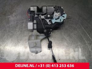 Volkswagen Caddy Deurslot Mechaniek 2Deurs links O202420 foto 2