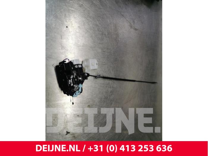 Volkswagen Caddy Door lock mechanism 2-door, right O202421