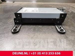 Volvo V70 Radio amplifier O202454 photo 2