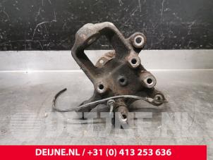 Mercedes Sprinter Achsschenkel links vorne O202479 foto 2