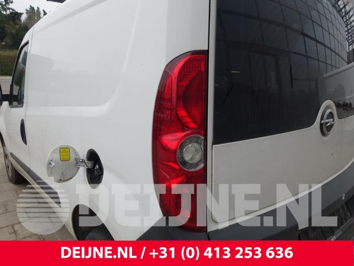 Opel Combo Achterlicht links O202536