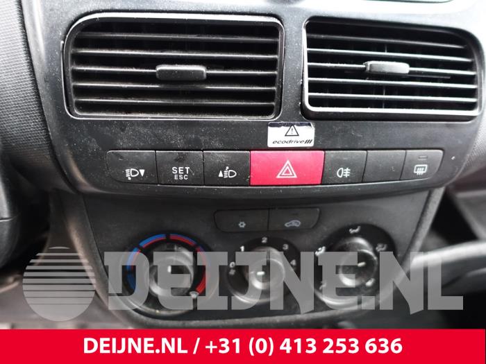 Opel Combo Kachel Bedieningspaneel O202553