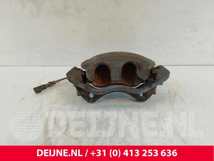 Ford Transit Remklauw (Tang) rechts-voor O202647
