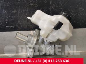 Volkswagen Caddy Master cylinder O202762 photo 2