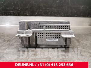 Mercedes Sprinter Regelunit Multi Media O202802 foto 2