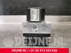 Volvo V40 ABS Pomp O202984 foto 3