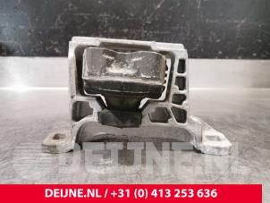 Gebruikte Motorrubber Volvo V40 (MV) 1.6 D2 Prijs € 30,00 Margeregeling aangeboden door van Deijne Onderdelen Uden B.V.