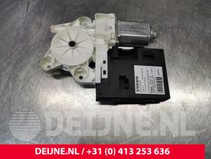 Volvo S40 Door window motor O203314 photo 3
