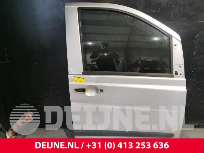 Mercedes Vito Portier 2Deurs rechts O203280