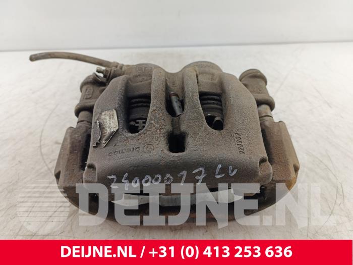 Mercedes Vito Remklauw (Tang) links-voor O203286
