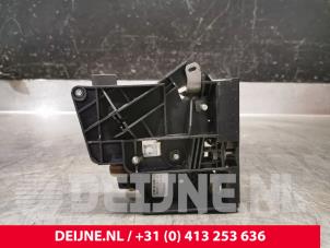 Mercedes Vito Minibus/van rear door lock mechanism O203300 photo 2