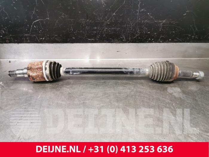 Gebruikte Aandrijfas rechts-achter Tesla Model S 75 Prijs € 242,00 Inclusief btw aangeboden door van Deijne Onderdelen Uden B.V.